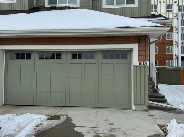 938 Daniels Loop SW, Edmonton, AB T6W 4Y4