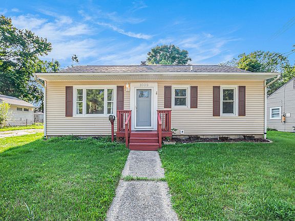 2nd image of 1009 Burr Oak St
