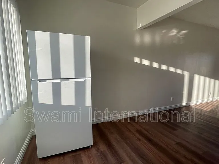 10970 S Figueroa St #7 — Photo 11