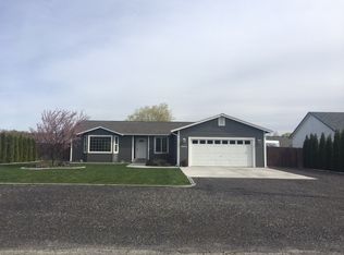 1404 N Kendall Rd NW, Benton City, WA 99320