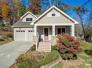 33 Still Water Ln, Fletcher, NC 28732