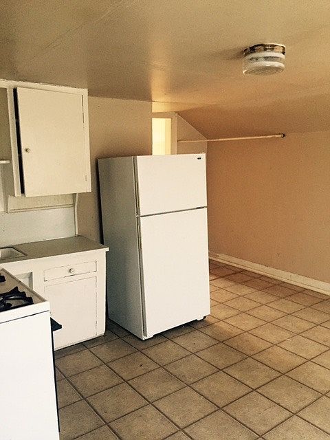 2nd image of 1205 16th St APT C