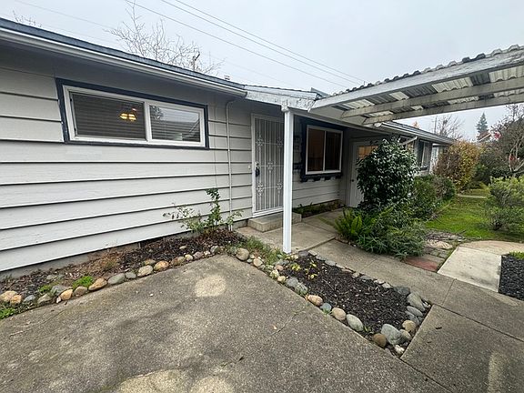 2nd image of 2412 Loma Vista Dr