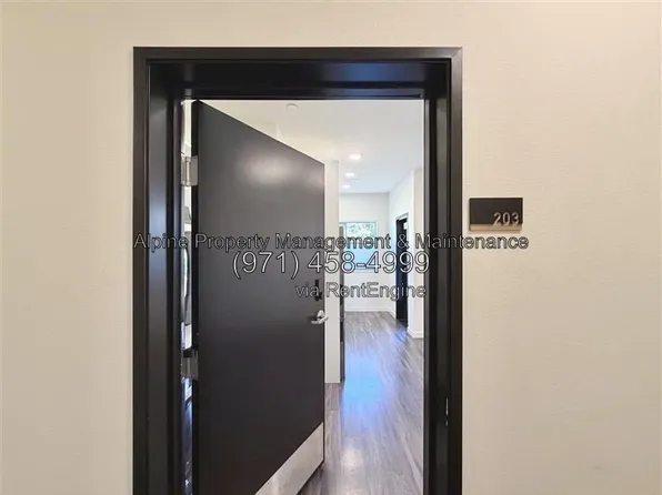 1524 NE 40th Ave #203, Portland, OR 97232