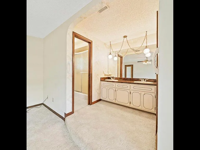 755 Verbenia Dr — Photo 21