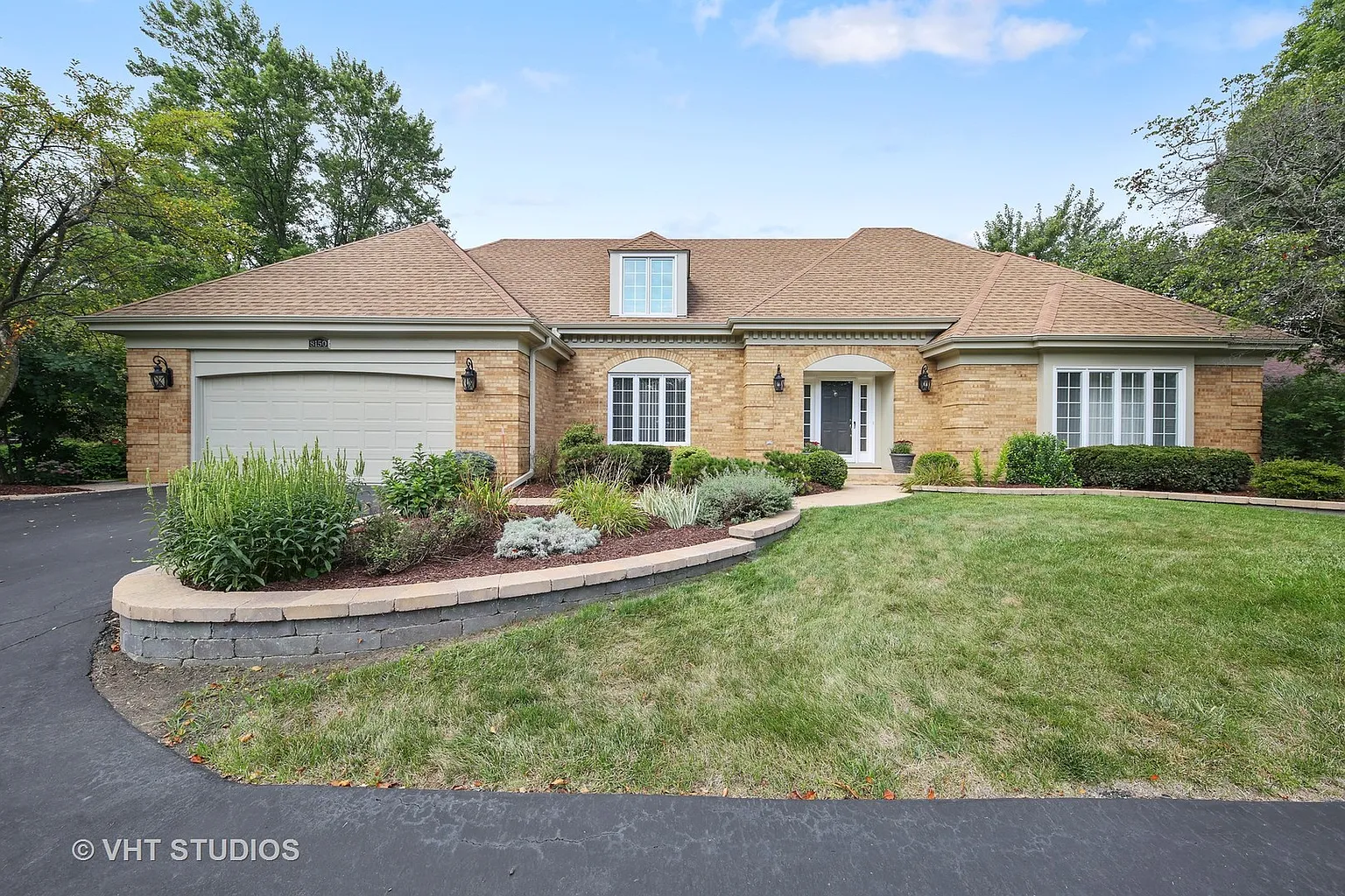 8150 Ridgepointe Dr photo 1
