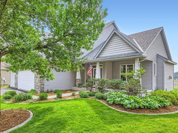 1008 9th Street Ct SE, New Prague, MN 56071