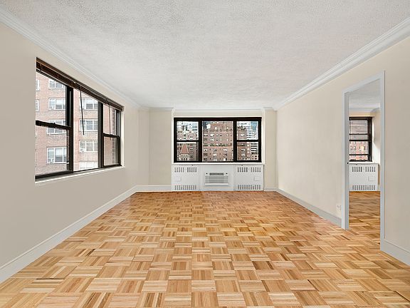 4th image of 110 E 36th St APT 12A