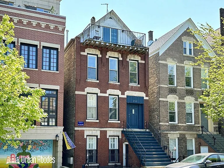 2141 W Webster Ave #BF — Photo 1