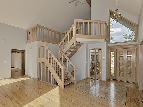 2nd image of 1619 Charnbrook Dr