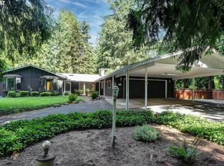 32000 S Shady Dell Rd, Molalla, OR 97038