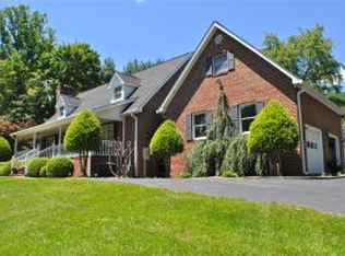 5255 Catawba Valley Dr, Catawba, VA 24070