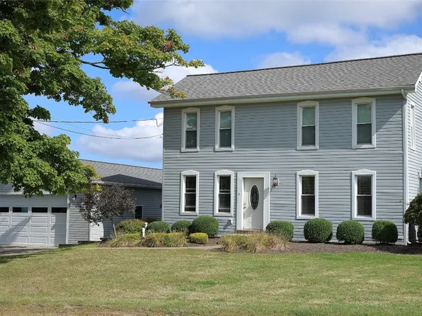 8671 Hamot Rd, Waterford, PA 16441