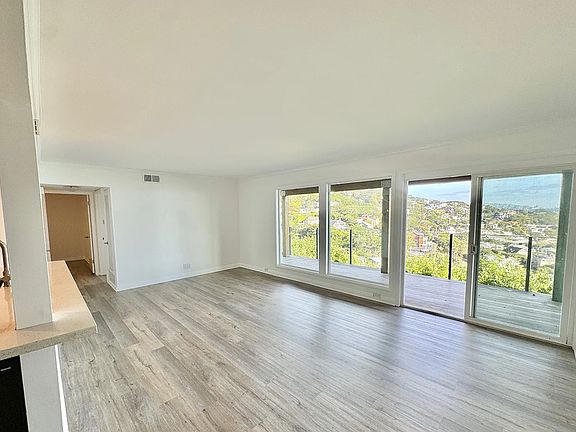 5th image of 380-382 Sausalito Blvd #380