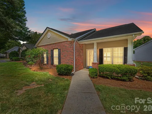 2960 Zion Renaissance Ln, Charlotte, NC 28269