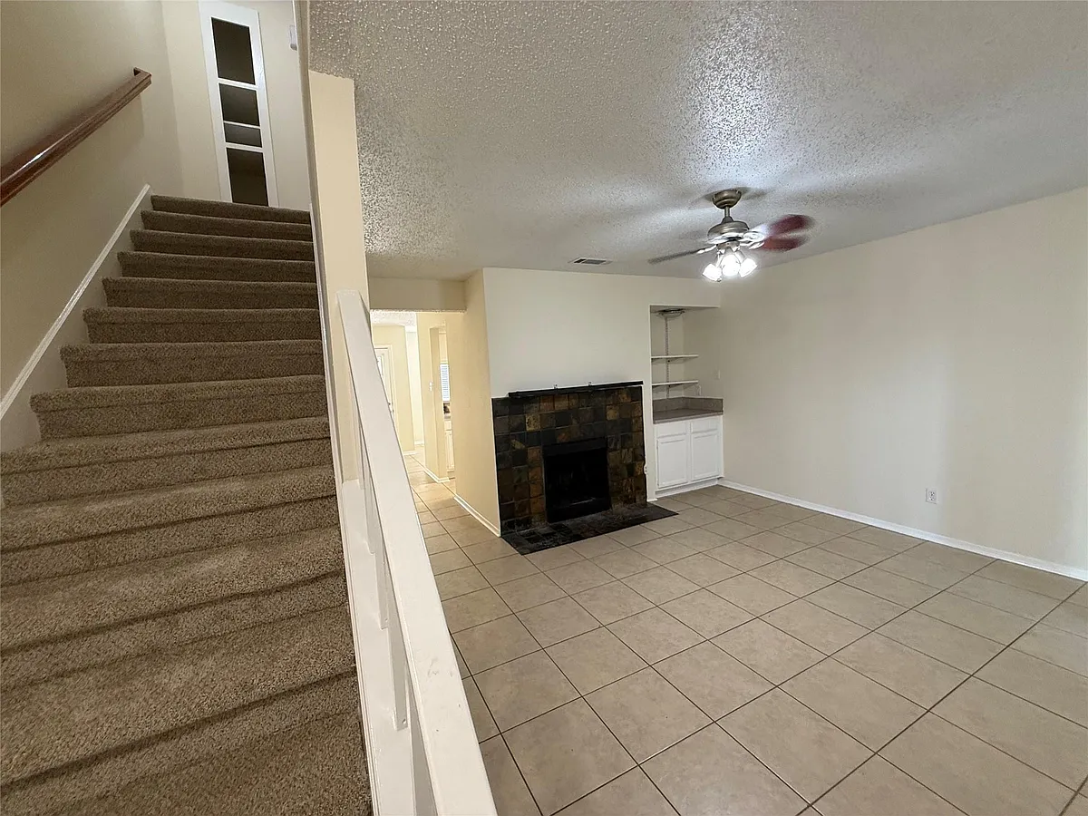 Building Photo - 3837 Tanglewilde St #3837