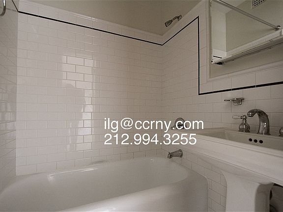 5th image of 166 2nd Ave