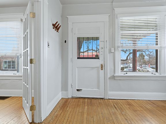 3rd image of 1121 E 6th Ave #1