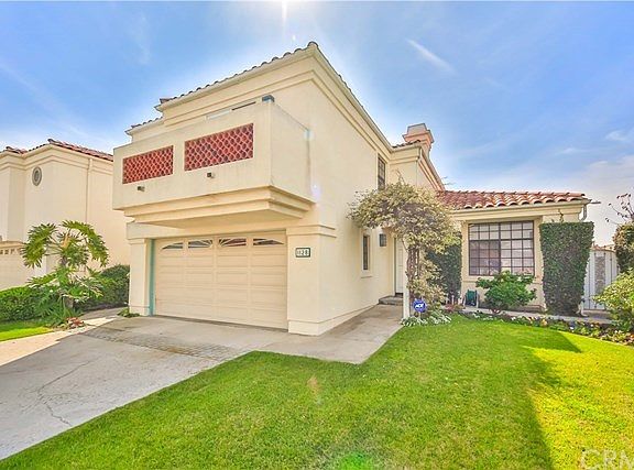 4th image of 1128 Dahlia Way