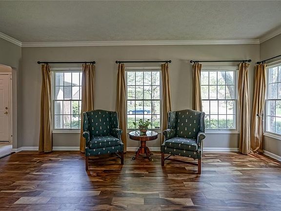 Formal Living Room or Parlour! Music Room or Office; How would YOU purpose it?