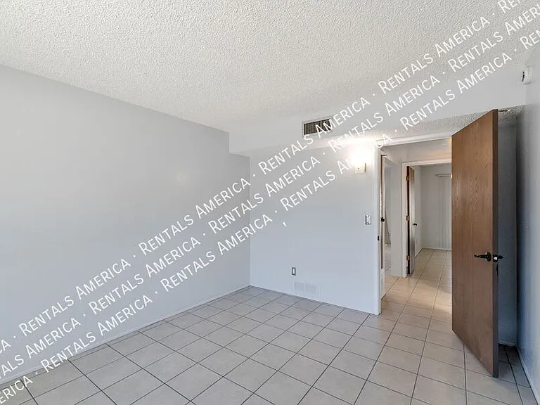 654 N Richey Blvd — Photo 13