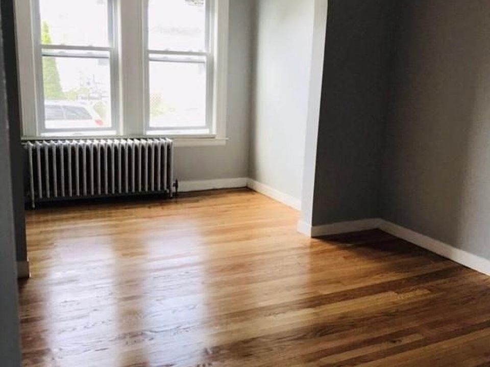 2nd image of 68 Beach St APT 2