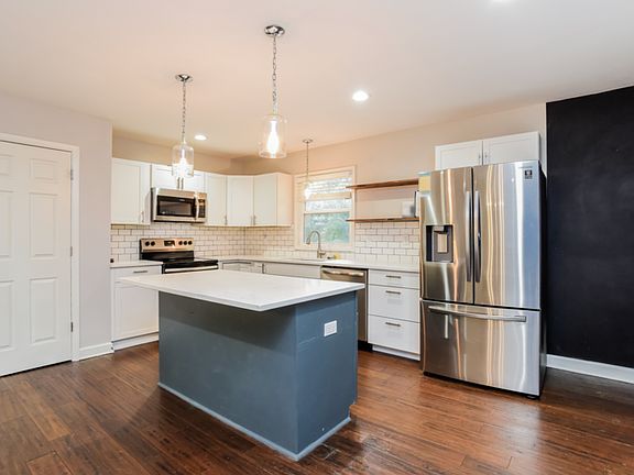 4th image of 4217 Dunwoody Dr