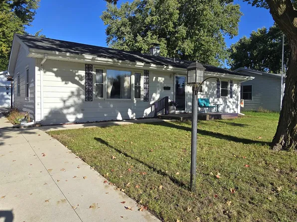1309 Ann Ave, Dixon, IL 61021
