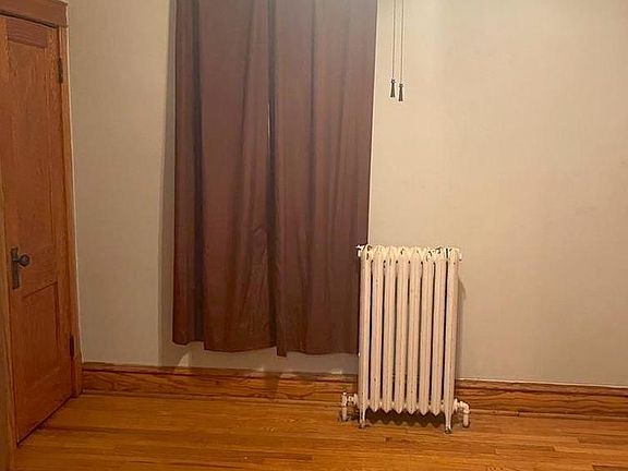 4th image of 2213 Harvey Ave