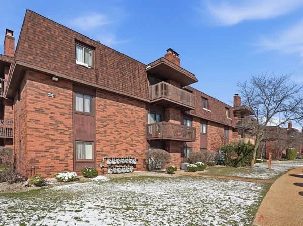 2007 45th St Unit 307, Highland, IN 46322