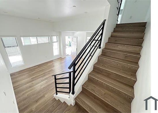 5th image of 25200 Frampton Ave #1/4