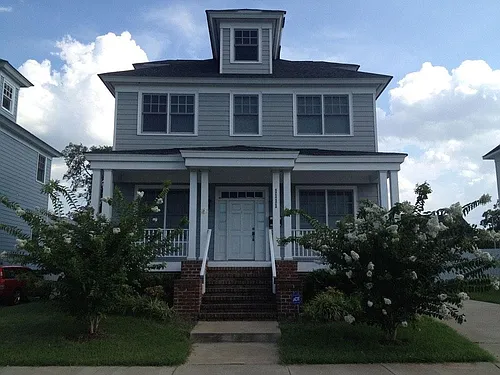 1111 Harrell St Photo 1