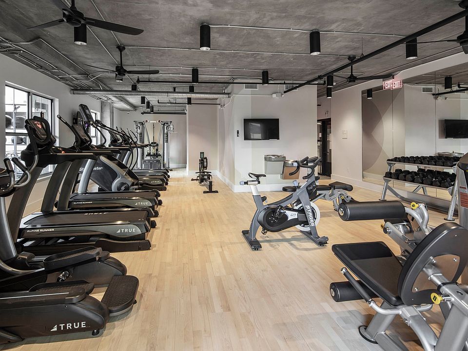 Downtown_amenity_fitness (2)_2560