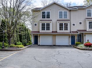 245 E Woodland St APT 25, Meriden, CT 06451