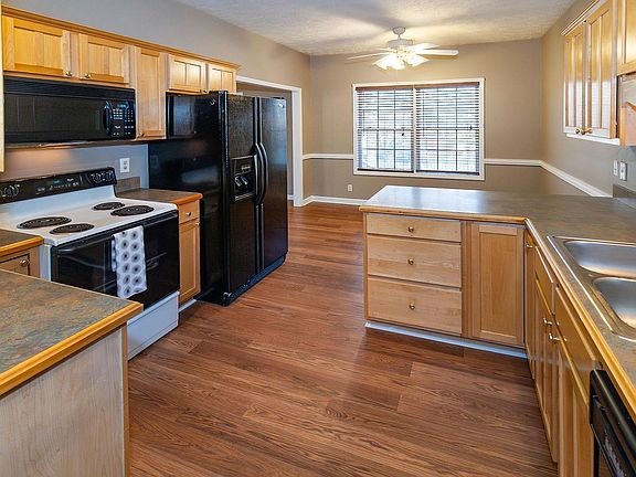 5th image of 3800 Canterbury Ct