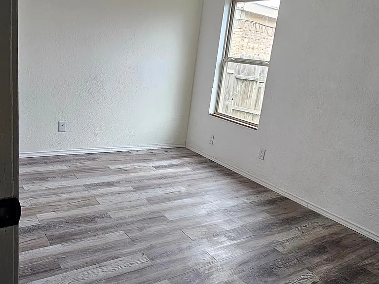 317 Forby Ave #A — Photo 8