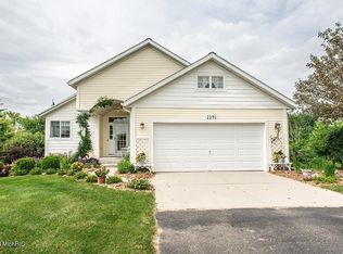 2191 Avalon View Dr NE, Cedar Springs, MI