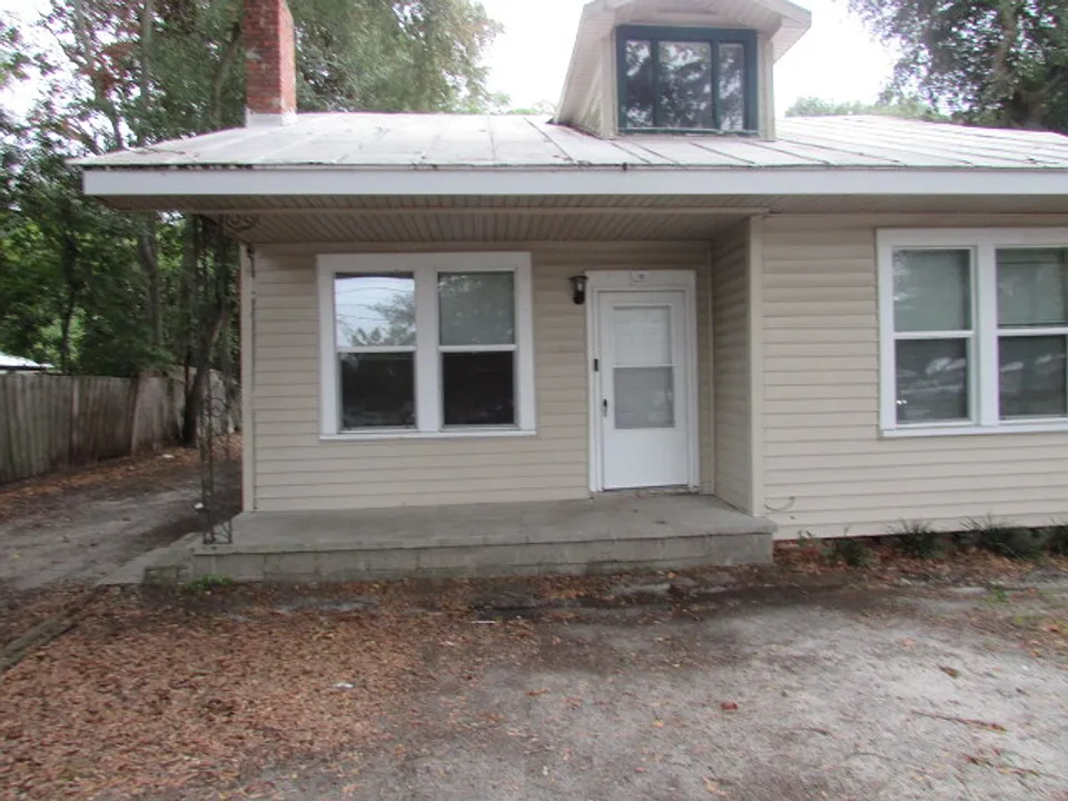 7 Morgan Ave #A-B