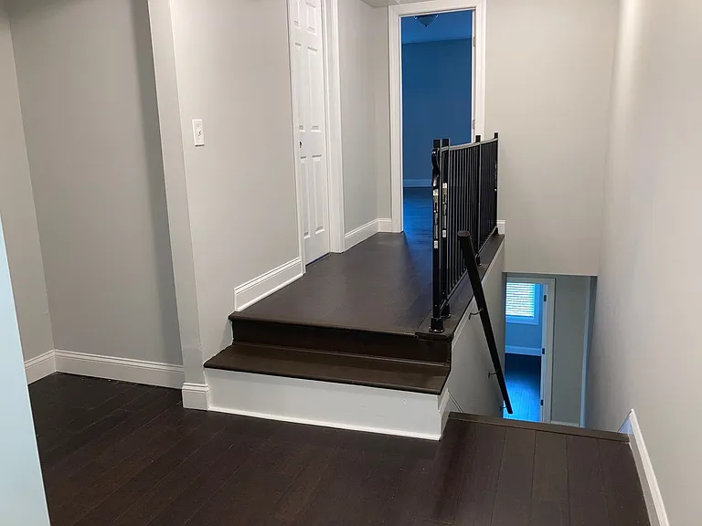 2225 W Thompson Street — Photo 9