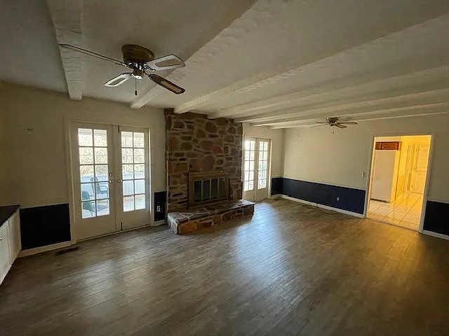 Building Photo - 607 Pinecrest Dr