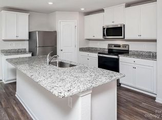 2330 Transatlantic Ave, Charlotte, NC 28215