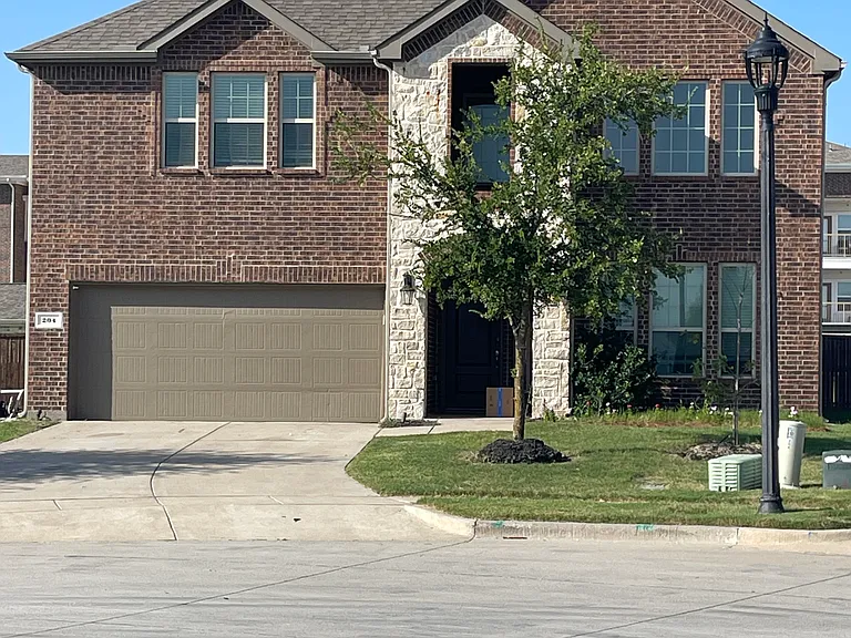 204 Cowboy Way — Photo 1