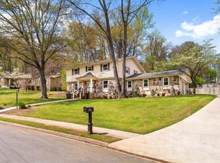 2239 Rocky Face Cir, Dalton, GA 30720