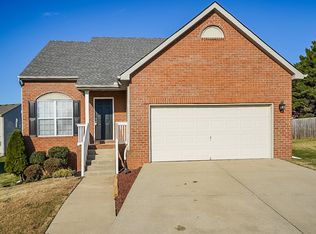 102 Meadow Crest Ct, Hendersonville, TN 37075