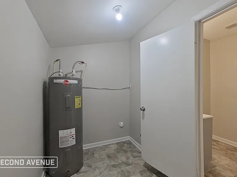 1739 Huntington Dr — Photo 14