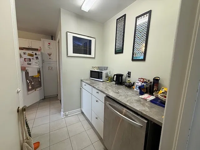 160 Mountbatten Ave — Photo 7