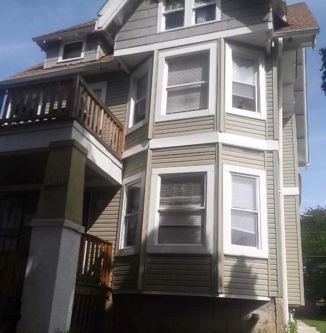 N 28th St, Milwaukee — Photo 1