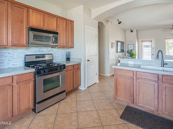 4th image of 14532 W Crocus Dr