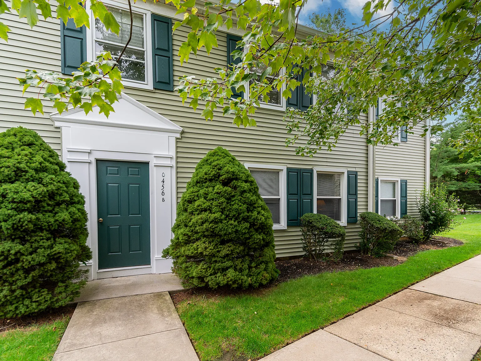 2 bed, 1374 sqft, $2,250 — Photo 3