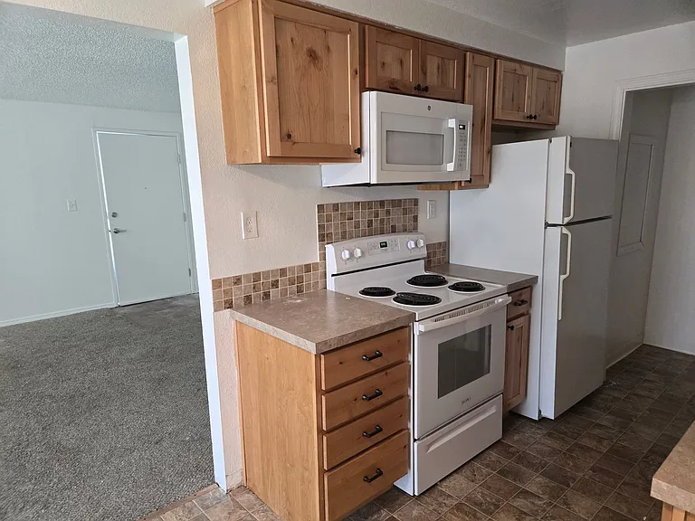1715 Center Ave #1 — Photo 45